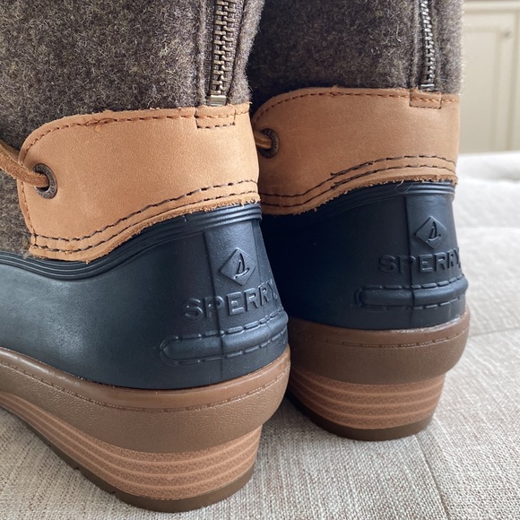 SPERRY Duck Boots - Picture 7 of 7